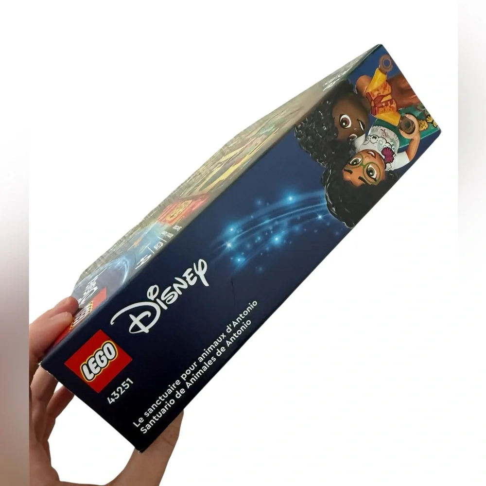 LEGO (42351) Disney Encanto Antonio's Animal Sanctuary New/sealed